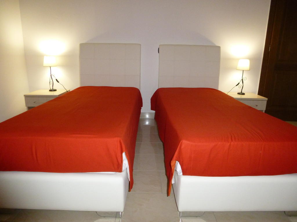 Twin Towers Rooms Lecce Pokój zdjęcie