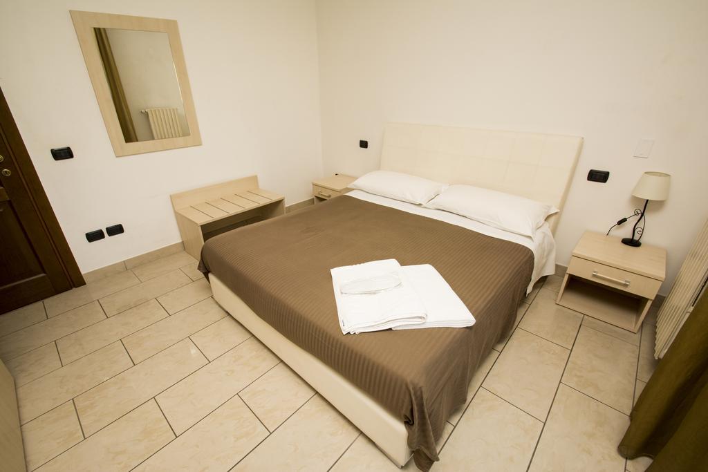 Twin Towers Rooms Lecce Zewnętrze zdjęcie